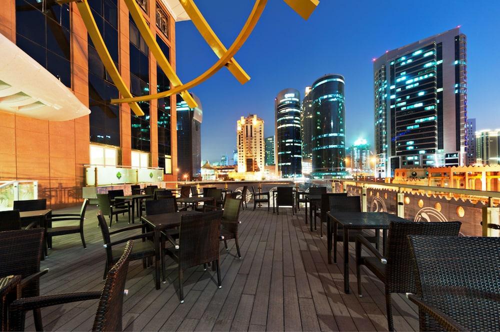 Magnum Hotel&suites West Bay 4*