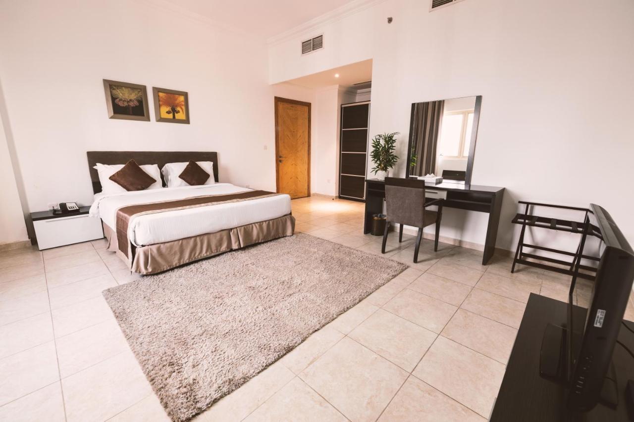 Magnum Hotel&suites West Bay Aparthotel