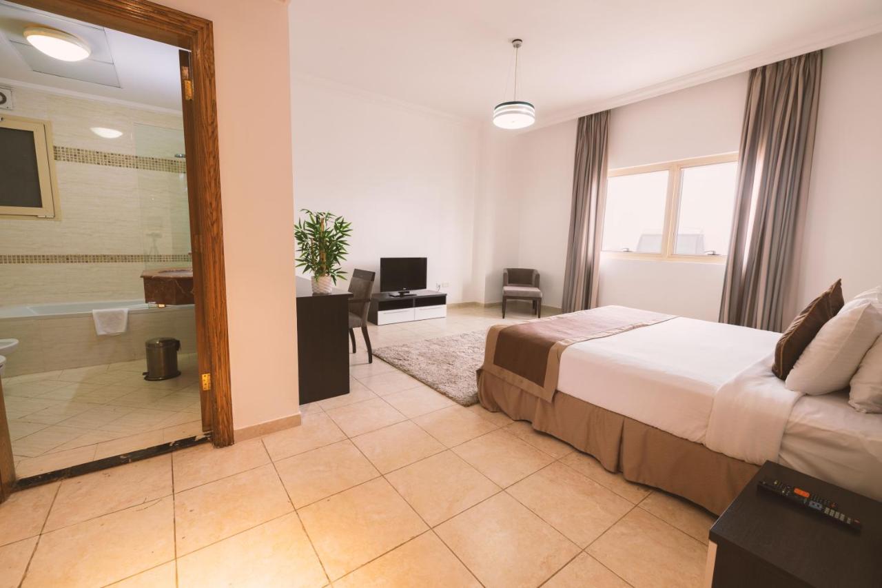 Magnum Hotel&suites West Bay
